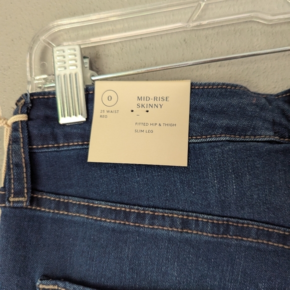 Universal Thread Mid-rise Skinny Dark Wash Jeans 0 - Picture 6 of 7